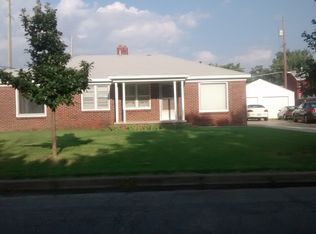 1860 N Hood St, Wichita, KS 67203