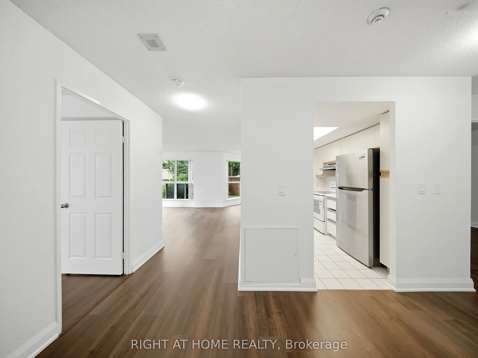 2 bed, $2,850 — Photo 3