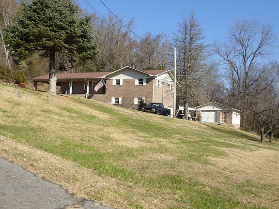 3rd image of 318 Cherokee Ln