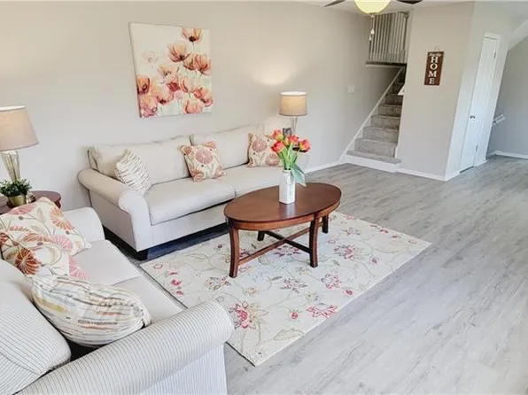 477 Beacon Hill Cir, Norfolk, VA 23502