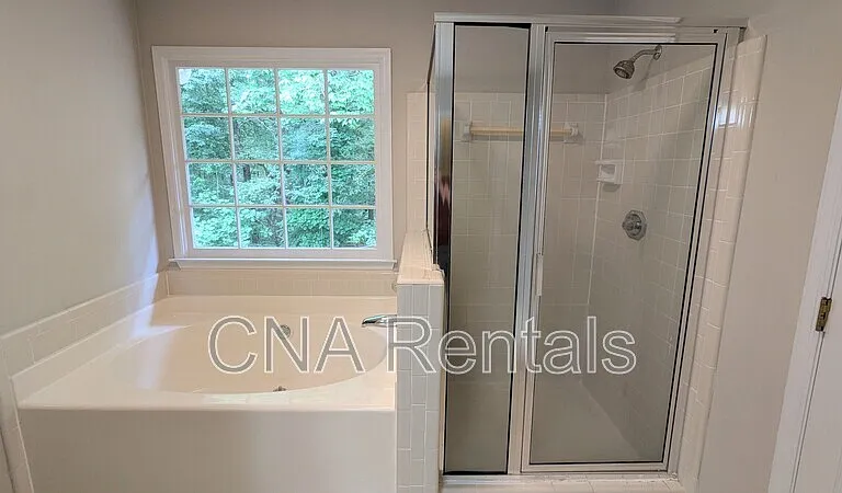 4635 Hampton Square Dr — Photo 15