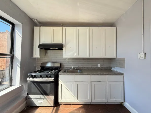 559 Ocean Ave #4, Jersey City, NJ 07305