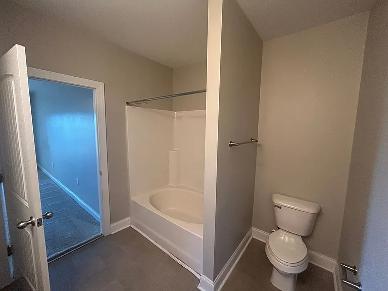 300 Gateway Dr — Photo 48