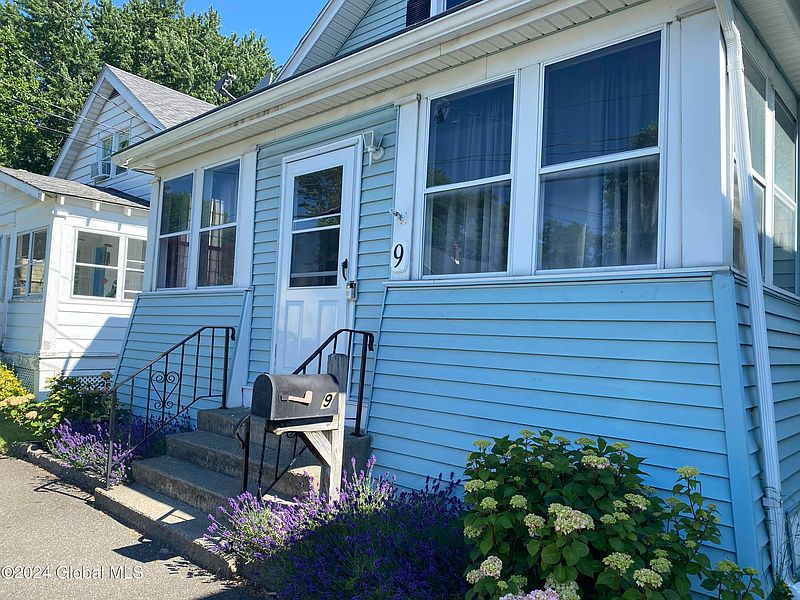 3rd image of 9 Edenburg Avenue