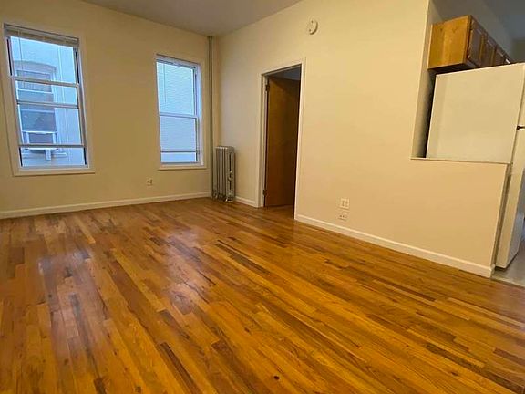 3rd image of 4419 28th Ave APT 2F
