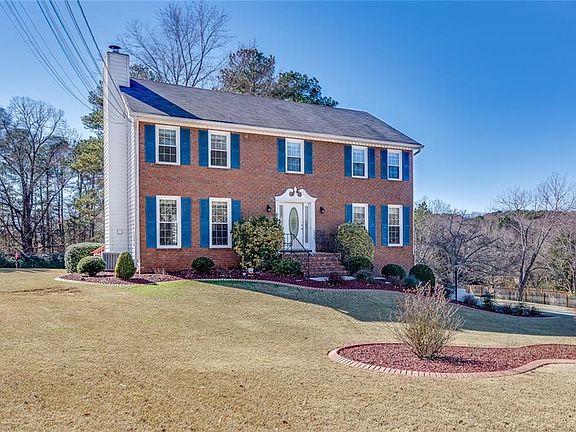 5th image of 1385 Drakie Ct