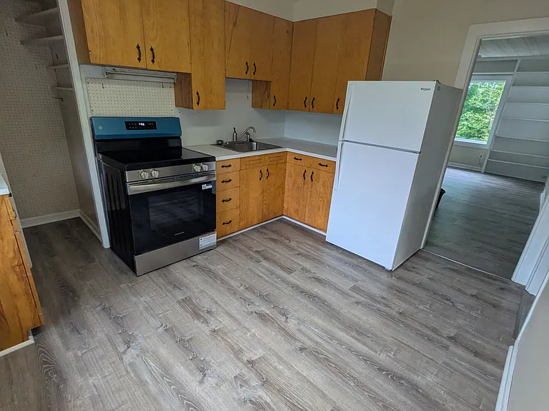 802 Petoskey St #2 — Photo 6