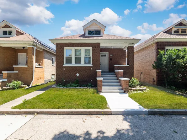 5535 S Fairfield Ave, Chicago, IL 60629