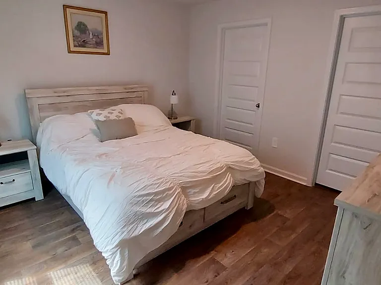 184 Lakeside Dr — Photo 14