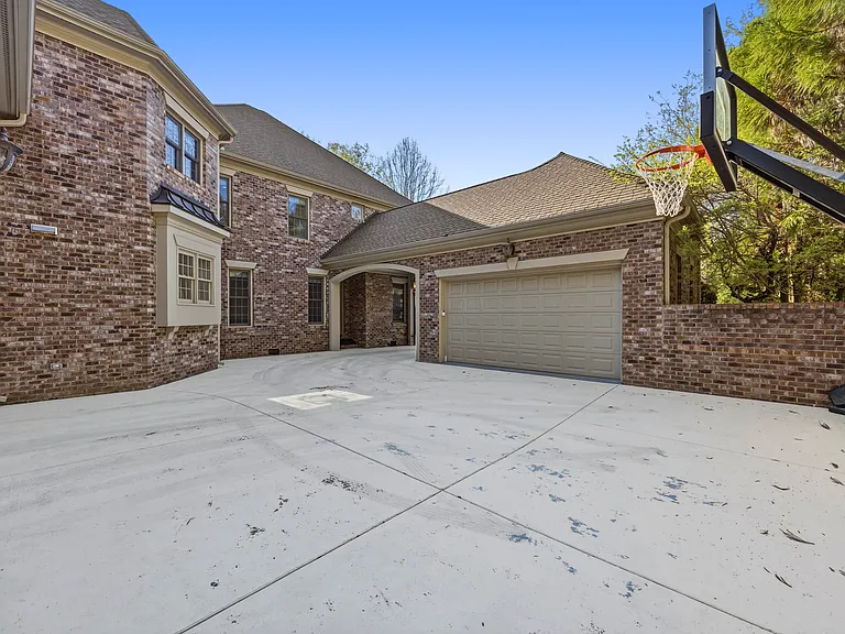 9805 Strike The Gold Ln — Photo 47