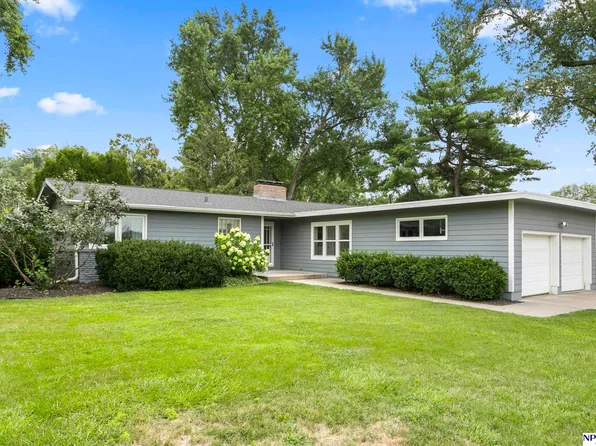 9351 Walnut St, Omaha, NE 68124