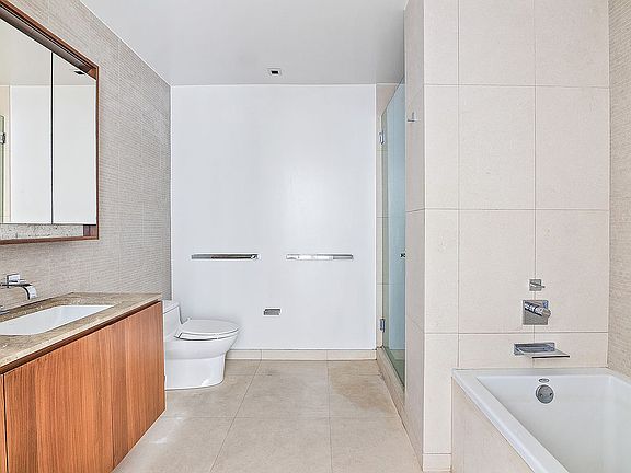 5th image of 555 W 59th St APT 33A