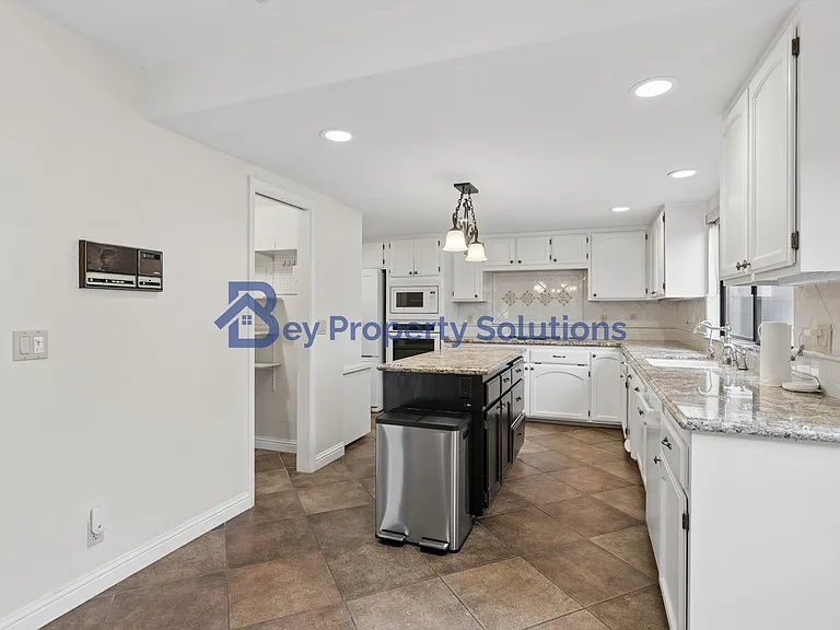 599 Woodland Dr — Photo 15