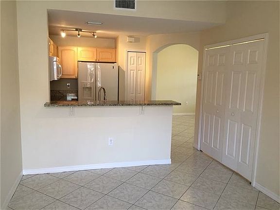 5th image of 6103 NW 116th Pl APT 452