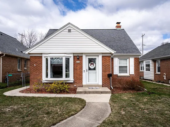 3023 N 87th St, Milwaukee, WI 53222