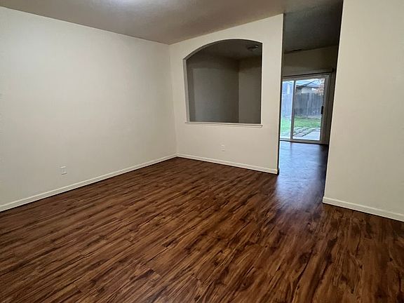 4th image of 1920 Fern Dr