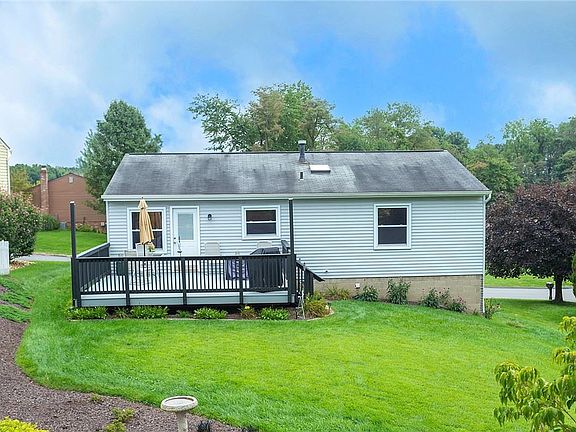 3rd image of 2212 Chapparal Dr