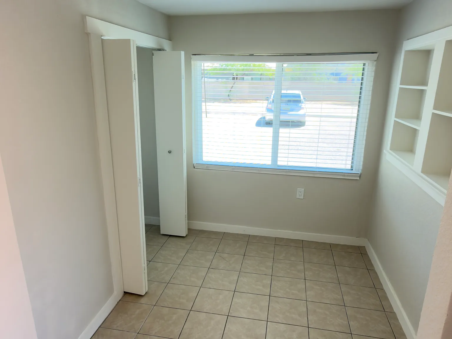 1 bed, 800 sqft, $1,050 — Photo 4