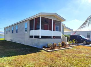 325 Sonnet Ln, North Fort Myers, FL 33903