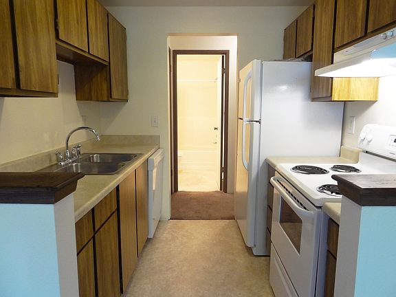 5th image of 12303 118th Avenue Ct E APT D