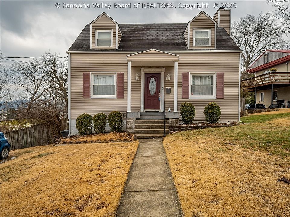 1st image of 1233 Woodland Dr