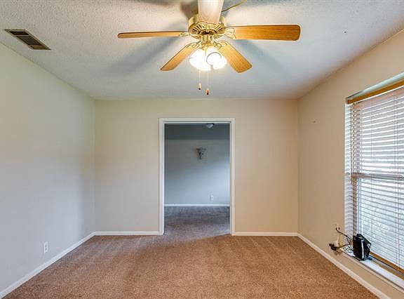 4th image of 208 Glory St