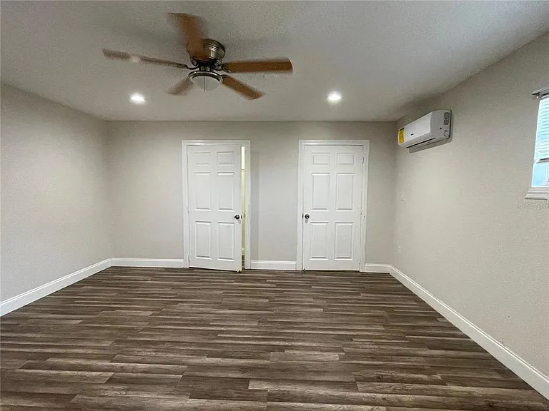 1208 Carlton Ave — Photo 18