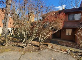 116 Woods Ln, Bushkill, PA 18324