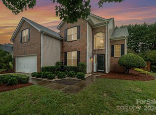 13105 Greencreek Dr, Charlotte, NC 28273