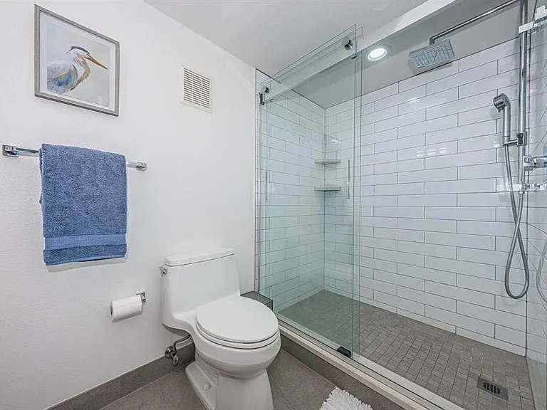 6083 Bahia Del Mar Cir #159 — Photo 18