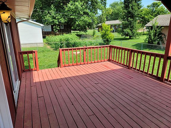 2nd image of 234 Dogwood Dr
