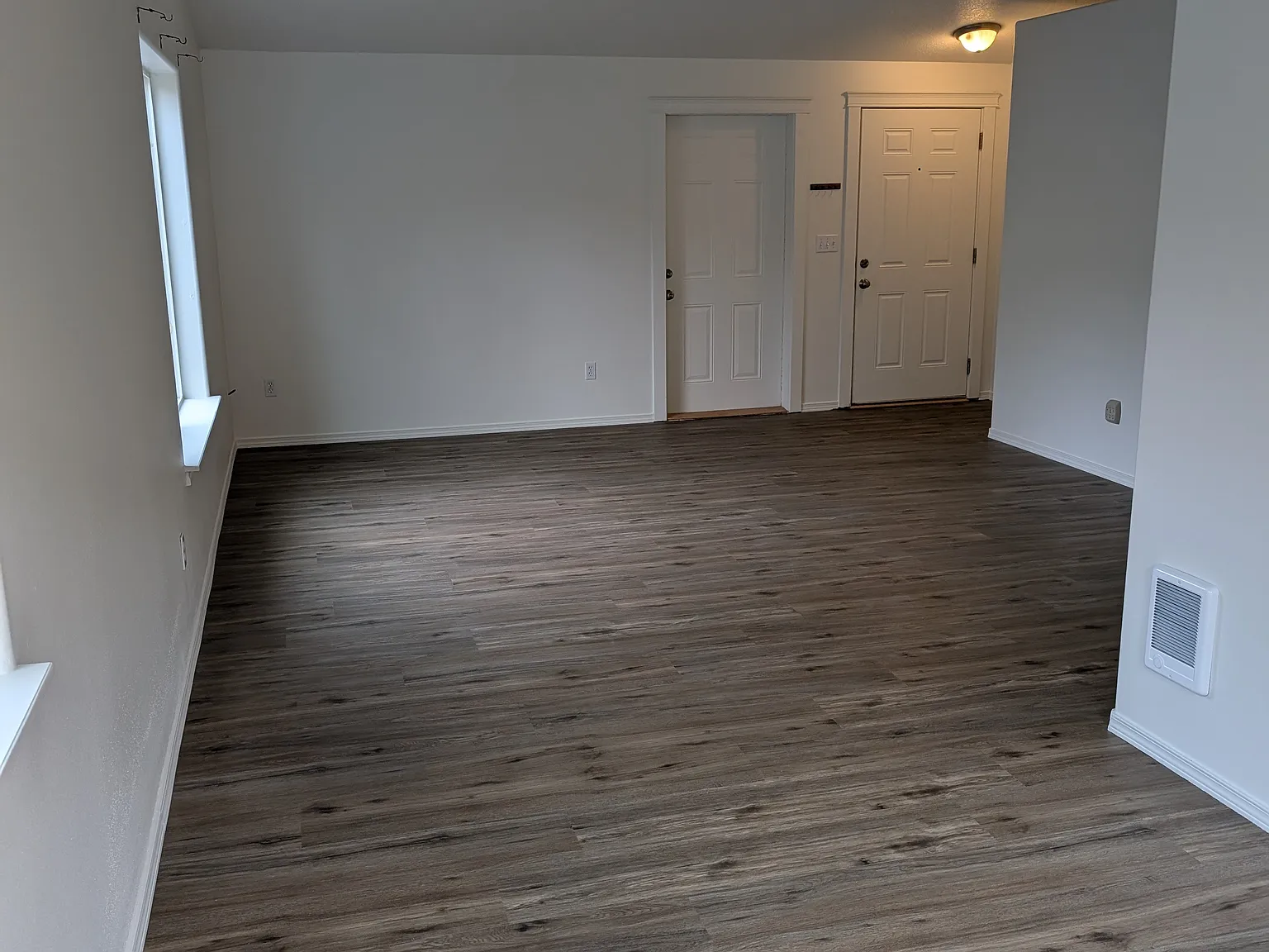 3 bed, 1092 sqft, $2,000 — Photo 2