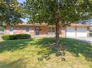 1604 NE 74th Ter, Gladstone, MO 64118