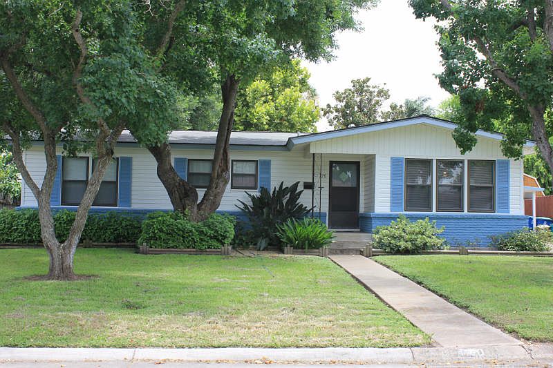1st image of 120 Ann Dr