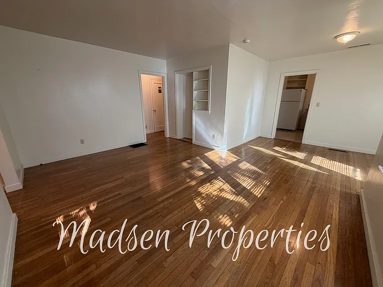 432 W 1st Ave — Photo 4