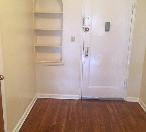 4th image of 9036 149th St APT 3R