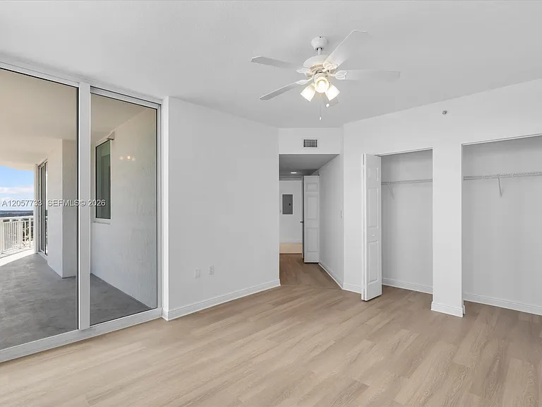 1745 E Hallandale Beach Blvd #2007W — Photo 27