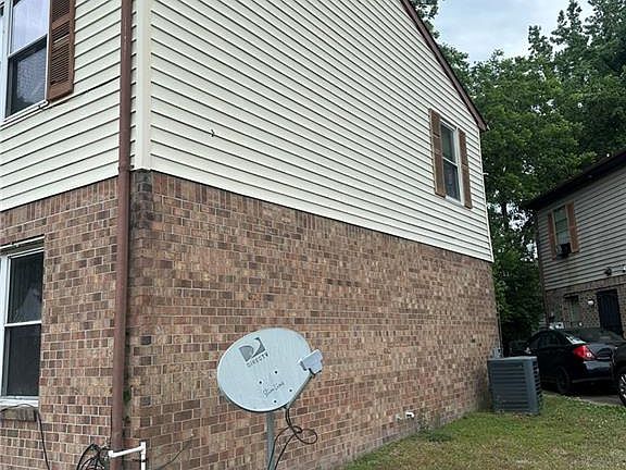 4th image of 6224 Geneva Way