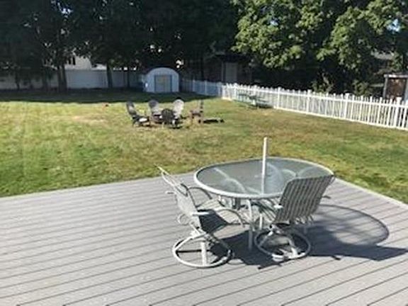 3rd image of 7 Cedar Grove Ave