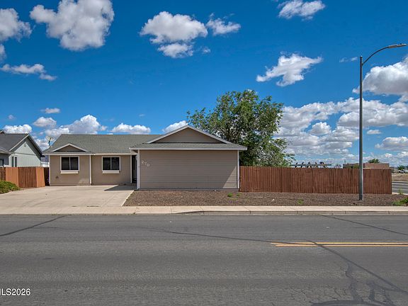 3rd image of 270 Emigrant Way