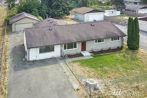 2nd image of 2404 K St SE