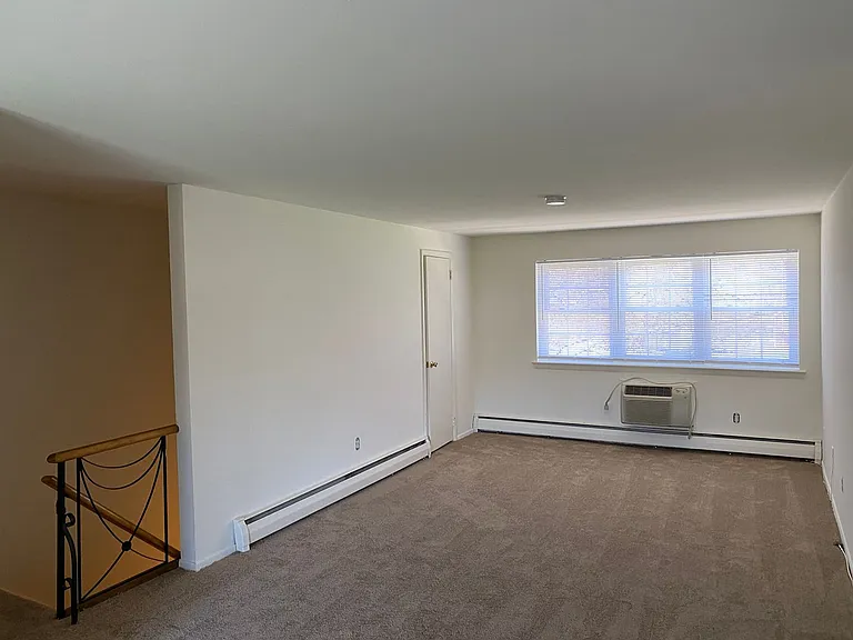 Valley Green Apartments — Photo 31