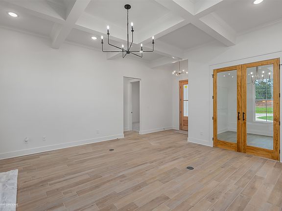 4th image of 191 Creston Ln