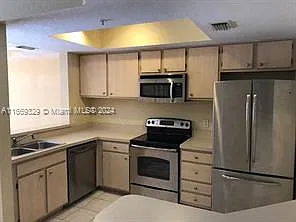 3 bed, 3.0 bath, $2,750 — Photo 3