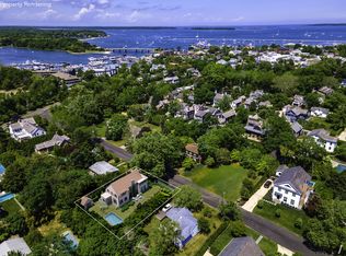 22 Meadowlark Ln, Sag Harbor, NY 11963