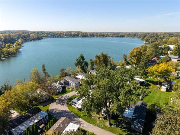 15 Hawaiian Cir, Whitchurch Stouffville, ON L4A 2Y4