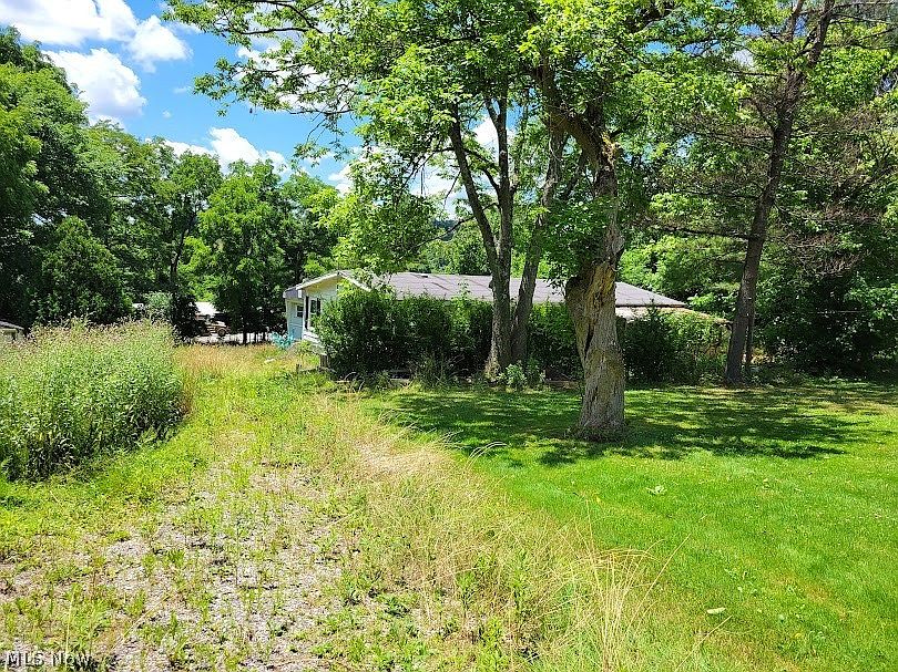 2nd image of 71728 Colerain Rd