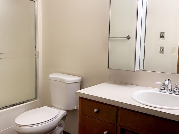 5th image of 406 La Villa Dr #406