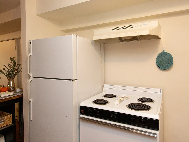 105 Chestnut St #1B — Photo 32