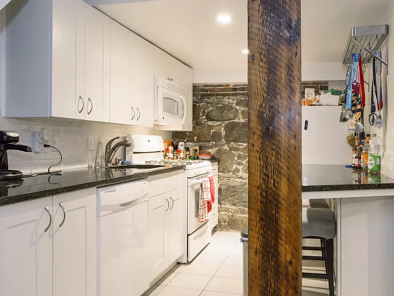 37 Grove St #1 — Photo 6